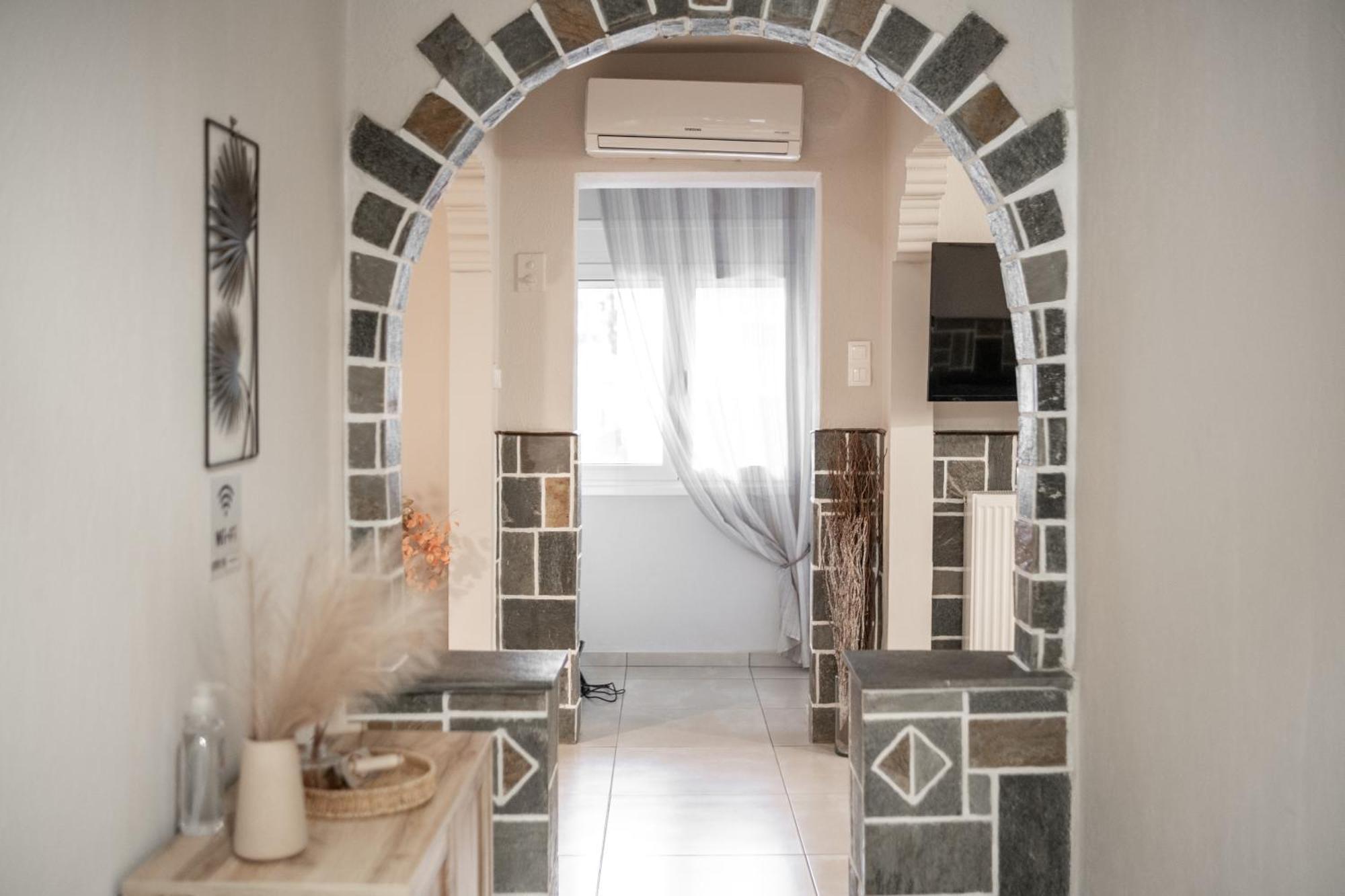 Chara'S Luxury Home Kalambaka Esterno foto